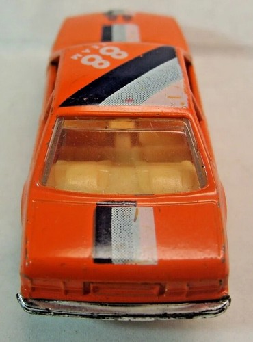 1:64 Yatming NO.1088 Orange BMW 6 Series -doors that open-front grill is missing - Picture 11 of 12