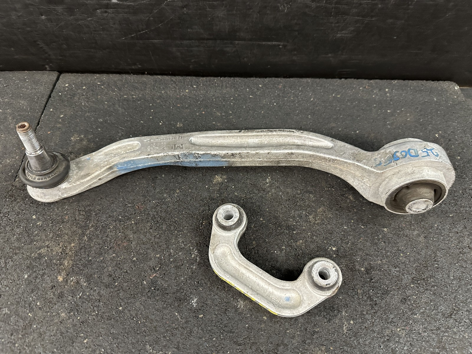 2004 BENTLEY CONTINENTAL GT FRONT LEFT DRIVER LH LOWER CONTROL ARM 1160500044