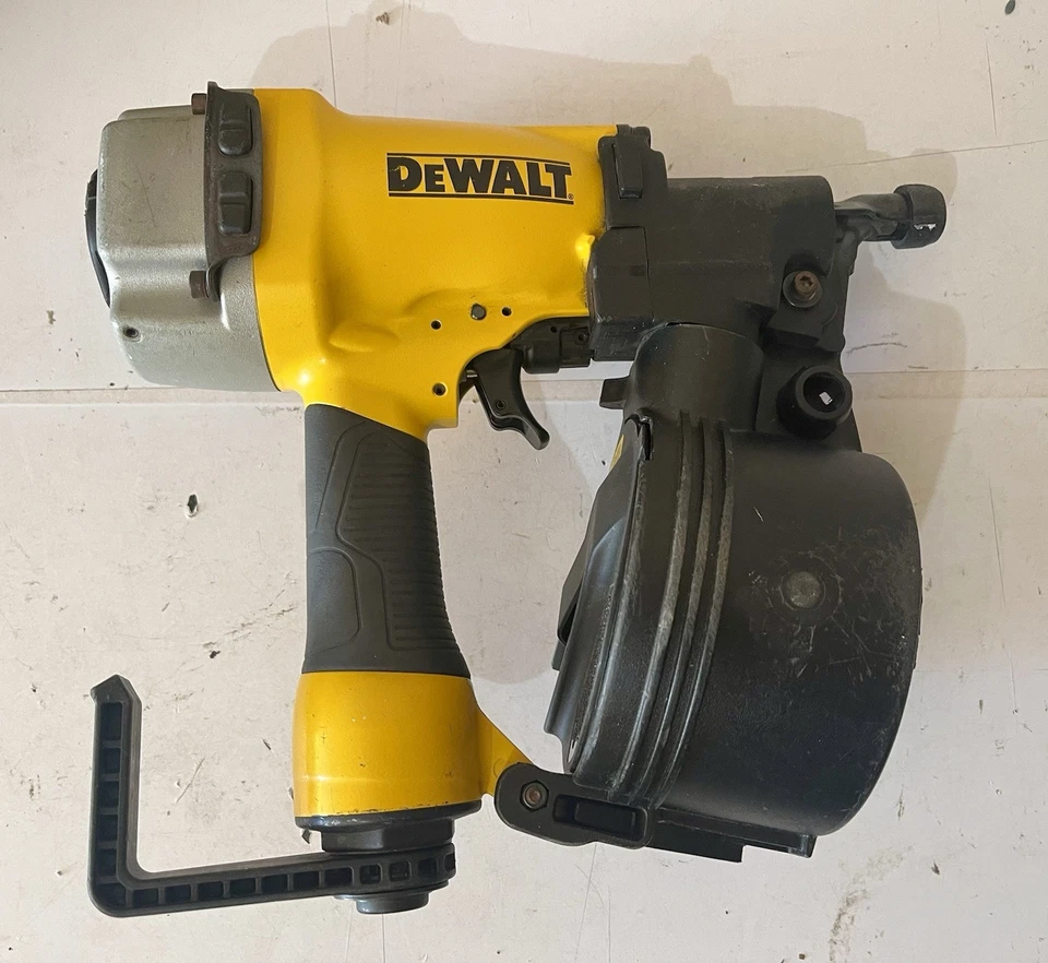 DEWALT-Siding & Fencing Nailer-USED-Pneumatic 15-Degree Coil Nailer - Image 4 of 4