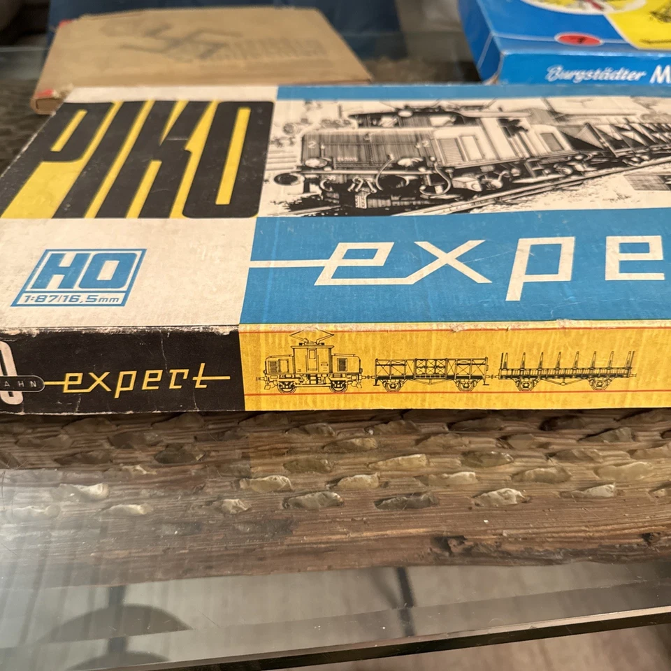 Piko H0 Expert Güterzug Komplett , 4 Wagen, BR130 Gleisoval H0 70er Jahre, OVP - Bild 2 von 4