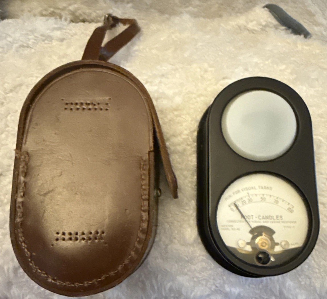Vintage WESTON Foot Candle Meter 564c 703-60 1976 Leather Case MADE in USA