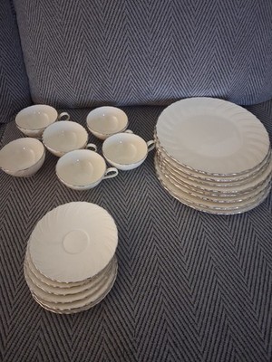 Lenox Fine China WEATHERLY Service for Six- 24pce Set