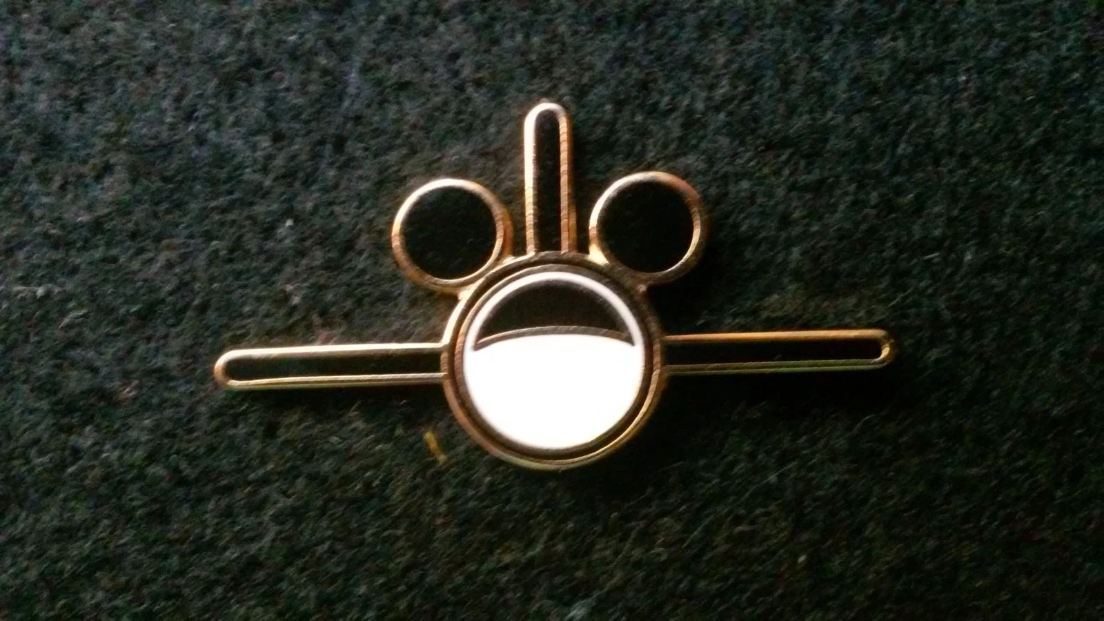 Disneyland Cast Member WDTC Earforce One Jet Air Plane Mickey Ears Pin, PP 41619