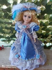 Victorian Lady Porcelain Doll 40cm High Gift Idea Like New