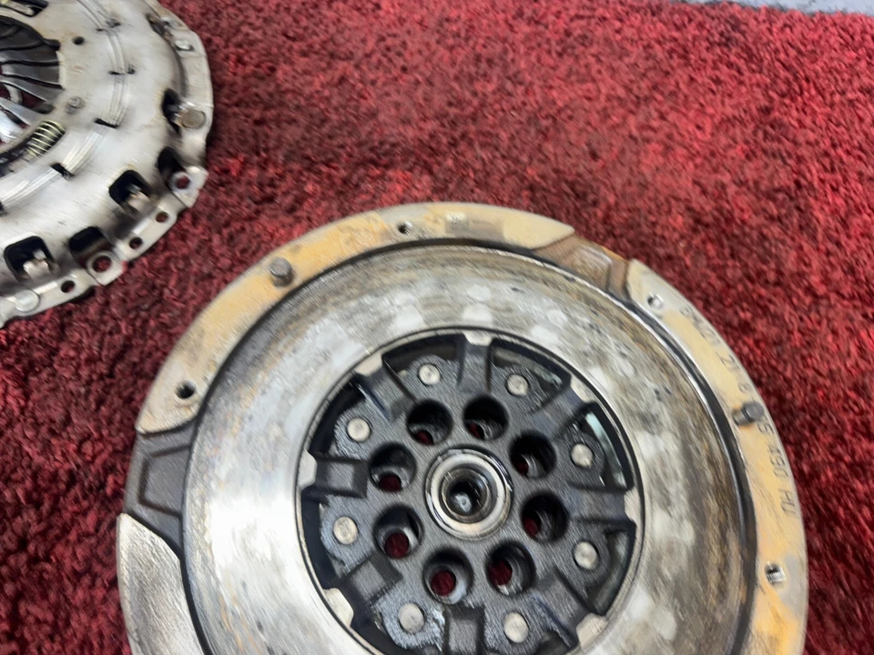 BMW E93 E92 E82 E60 F10 F30 F32 E89 N54 N55 MANUAL CLUTCH 21208631999 OEM 95K - Image 3 of 4