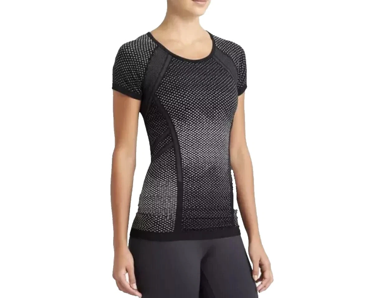 Athleta Polka Dot Activewear Tops para mujer