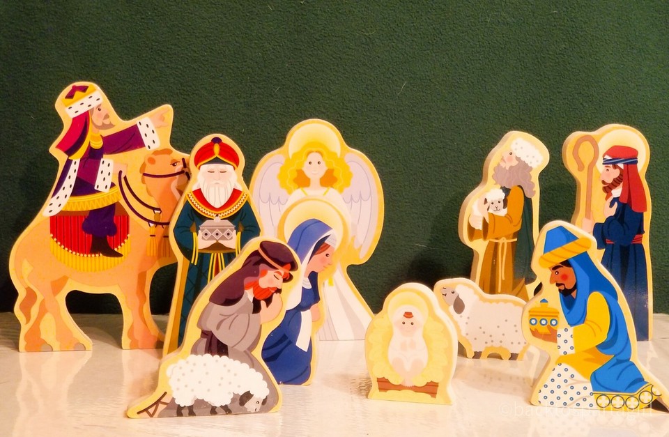 Child friendly Wooden Christmas Nativity Holy Family Scene Set 10 pc ...