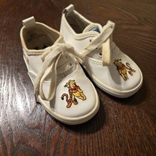 Rare Y2k Classic Disney Pooh  Tigger Kids Shoes Size 6 Vintage Winnie The Pooh