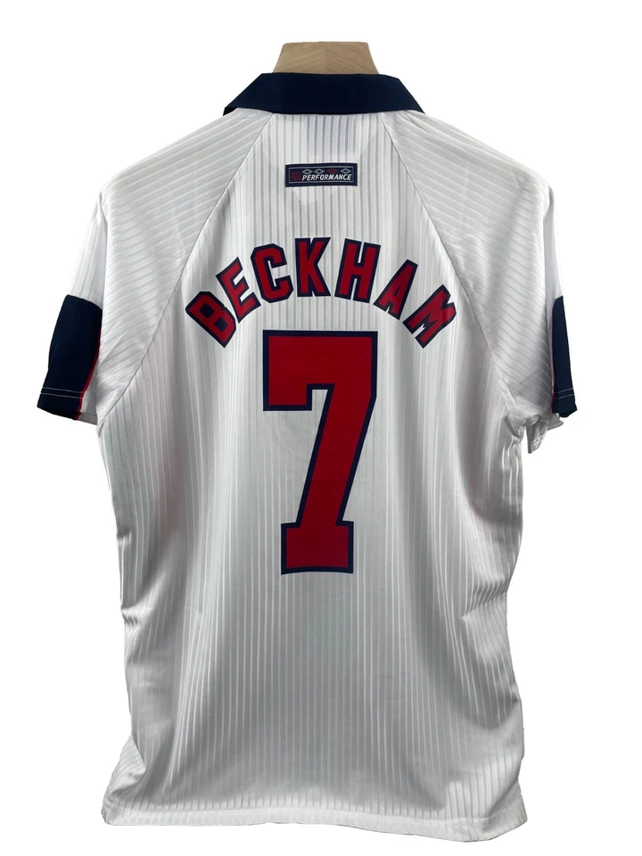 England 2001-2003 Beckham Home Short-Sleeve Jersey - Image 3 of 4