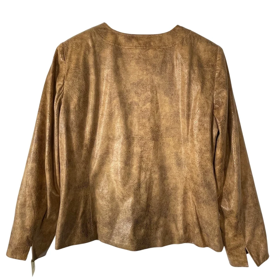 Chaqueta texturizada sintética con estampado de serpiente artística con cremallera tostada talla 12 JM Collection para mujer Foto 3 de 4