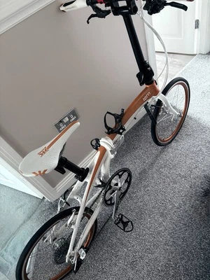 Tern Verge x10 Folding Bike 20in Wheels Small Frame White/Orange Rim Brakes. - Image 1 of 3
