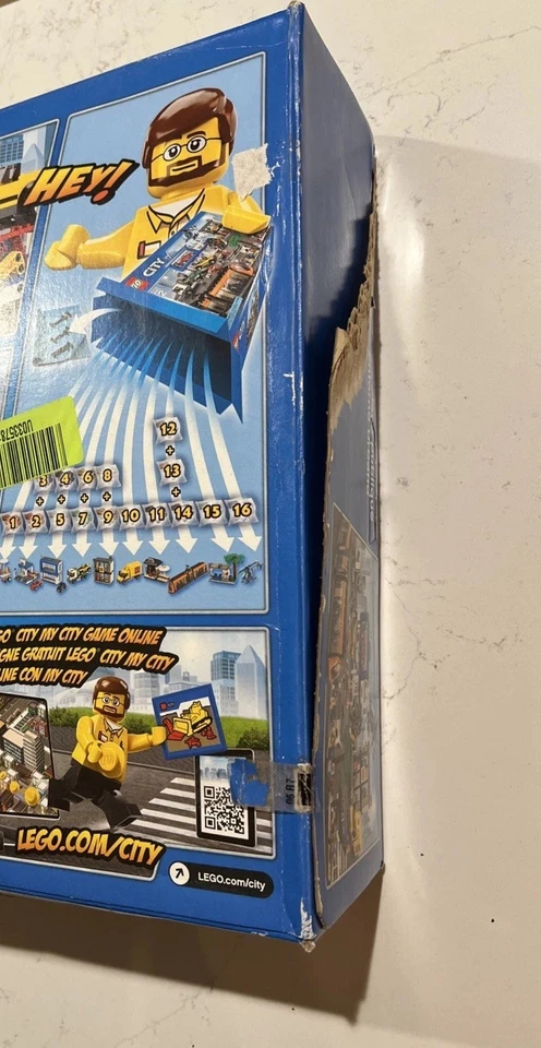 New Box Damage LEGO CITY: City Square (60097) - Image 3 of 4