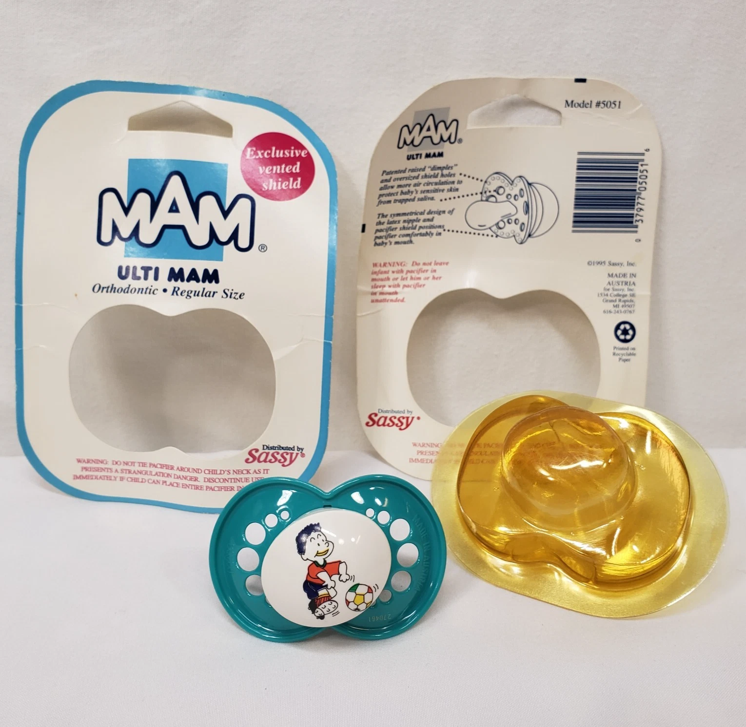 Vintage Ulti MAM Pacifier Soccer Player Blue 1995 Sassy Orthodontic Latex Nipple
Opens in a new wind