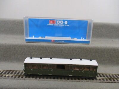 Peco Spur H0m GR-4010 Personenwagen Composite Coach Green Unlettered in OVP
