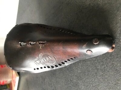 SELLE SPÉCIALE VÉLO De Route Vintage Siège Vélo Cuir Noir Ancien Années 70 80... EUR 25,18 - FR SELLE SPÉCIALE VÉLO De Route Vintage Siège Vélo Cuir Noir Ancien Années 70 80... EUR 25,18 - FR