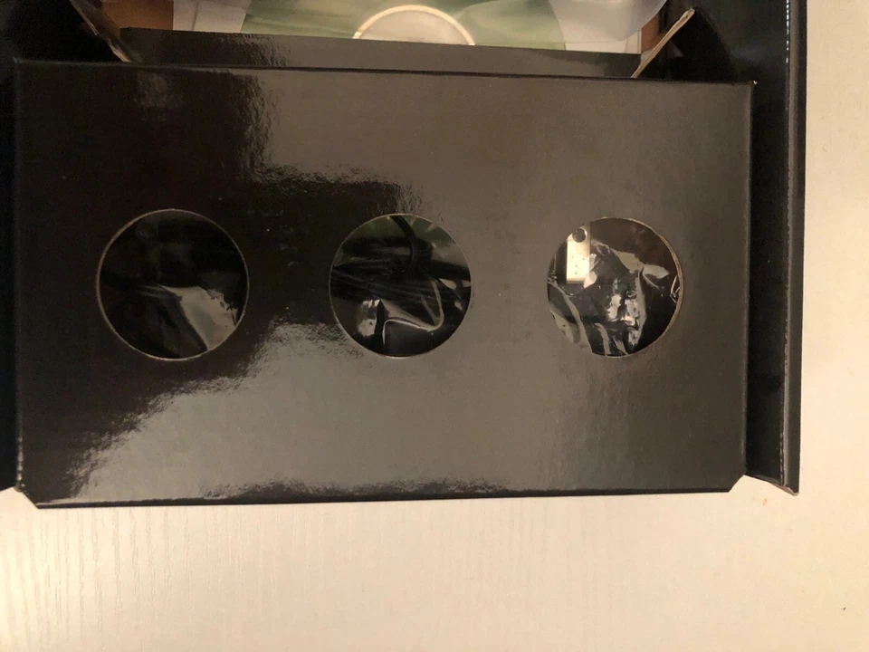 Motorola SB6120 SURFboard DOCSIS 3.0 eXtreme Broadband Cable Modem - Image 2 of 4