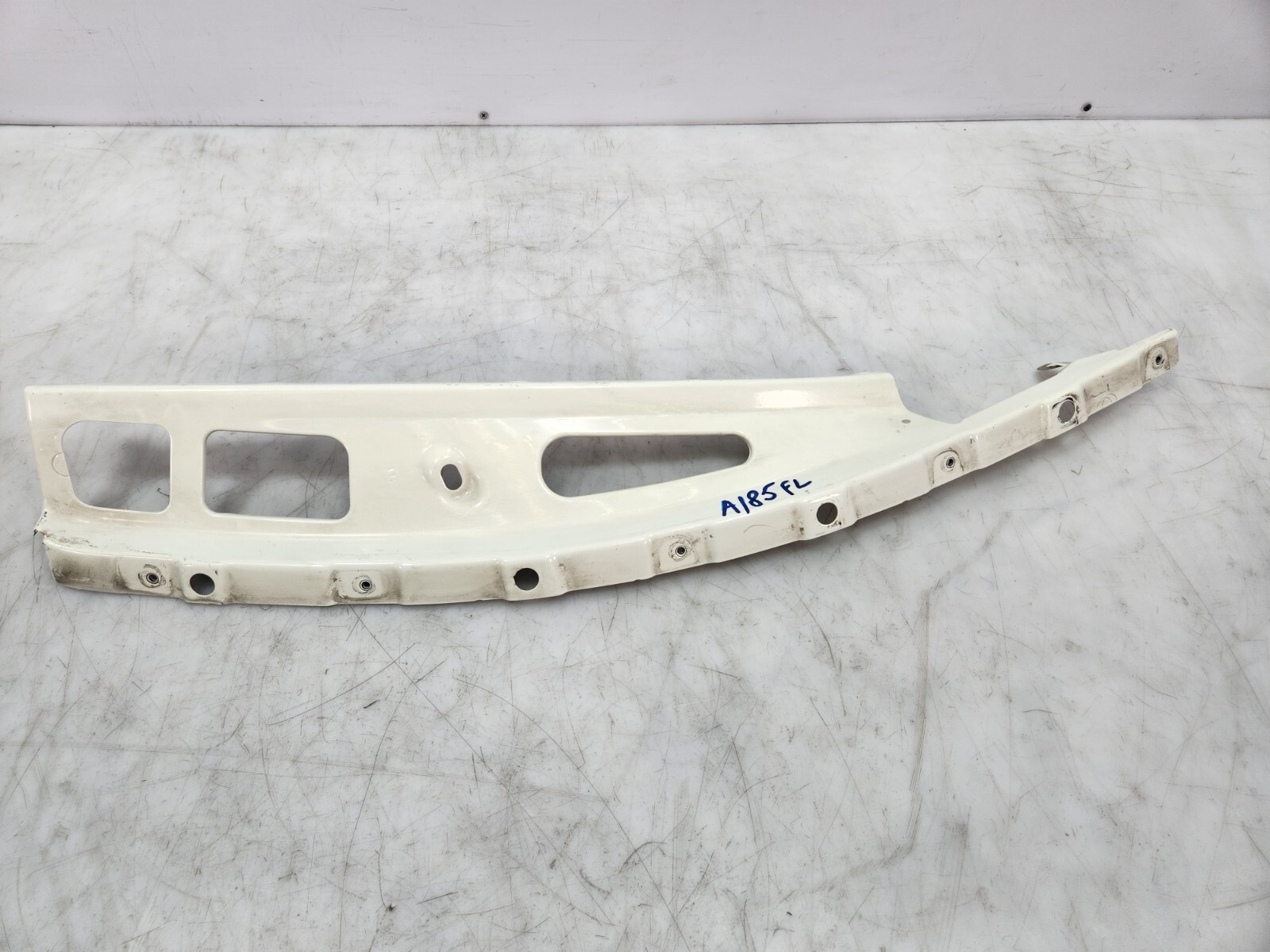 ✅ 08-19 OEM Maserati GT M145 Front Left Driver Side Fender Support Top Bracket