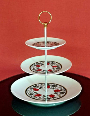Porzellan Etagere von Arzberg drei Etagen Mid Century 60er Jahre Rosendekor