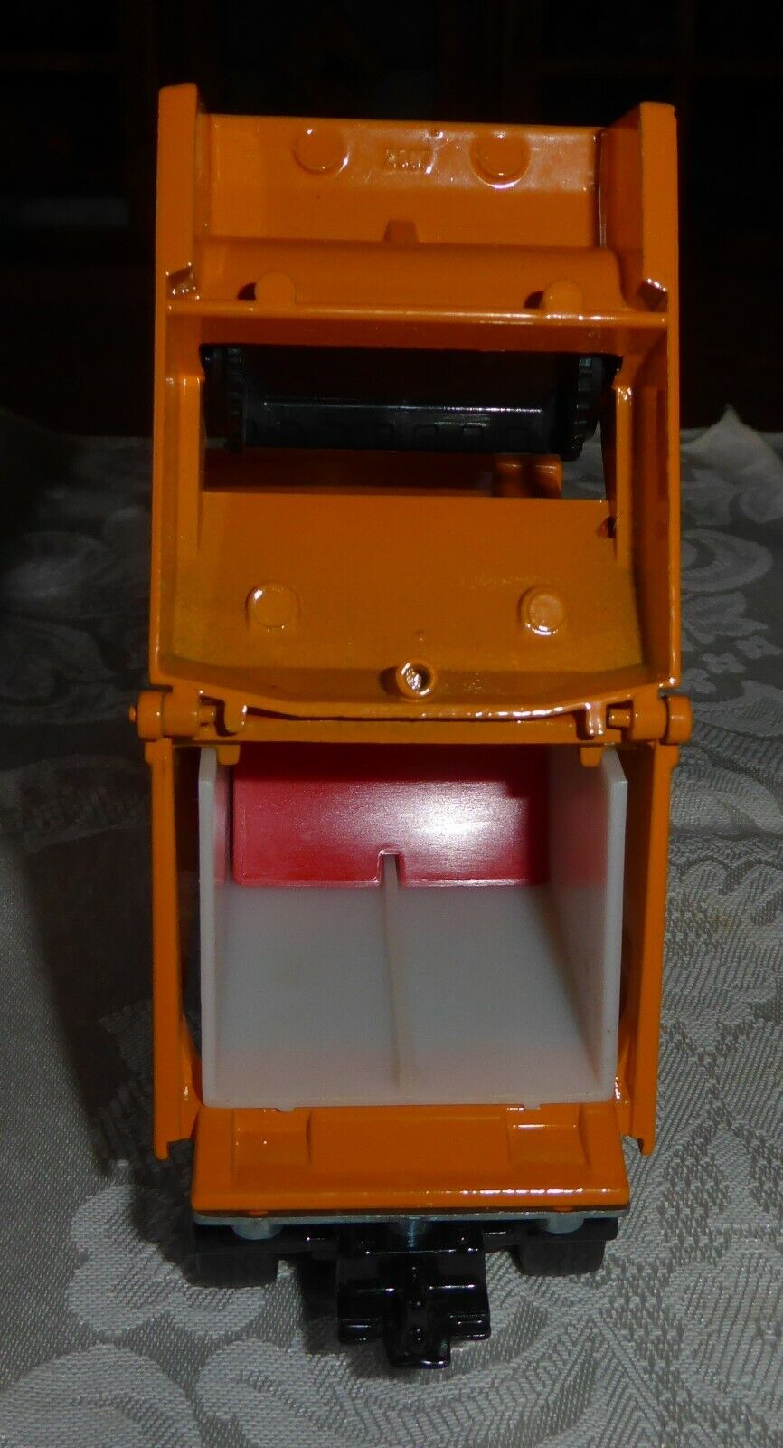 Picture 3 of 8
