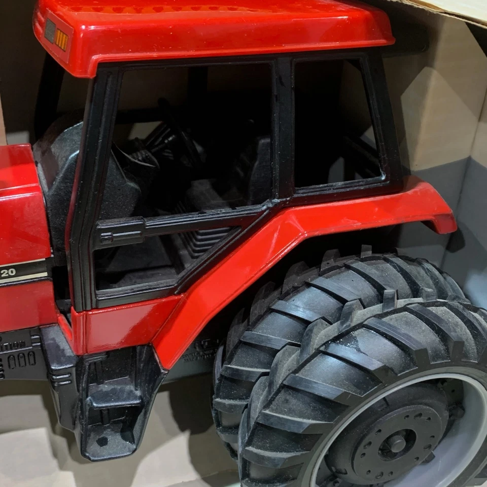 1990 ERTL, Case International, Maxxum 5120 Row Crop, 1:16 Scale, Diecast, NIB - Image 4 of 4