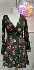 Urban Outfitters Green Floral Wrap Style Tie Dress Size Small Petite