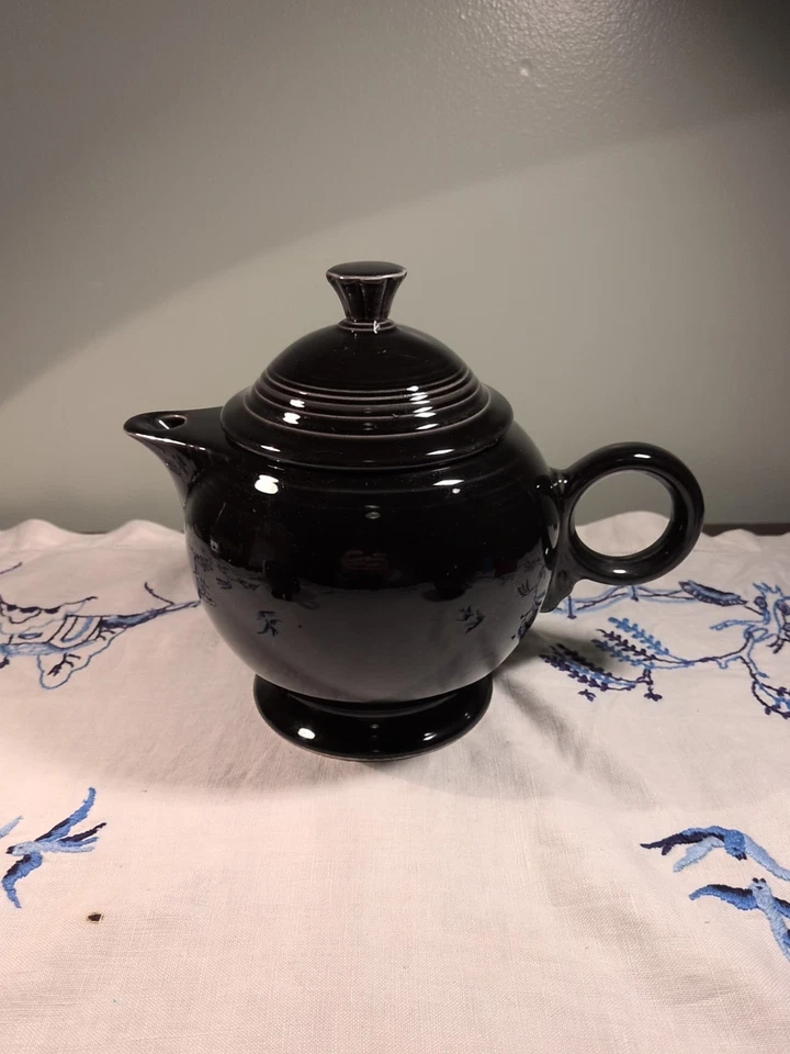 Juego de tetera de cerámica negra Fiesta retirada con azucarero y crema Foto 2 de 4