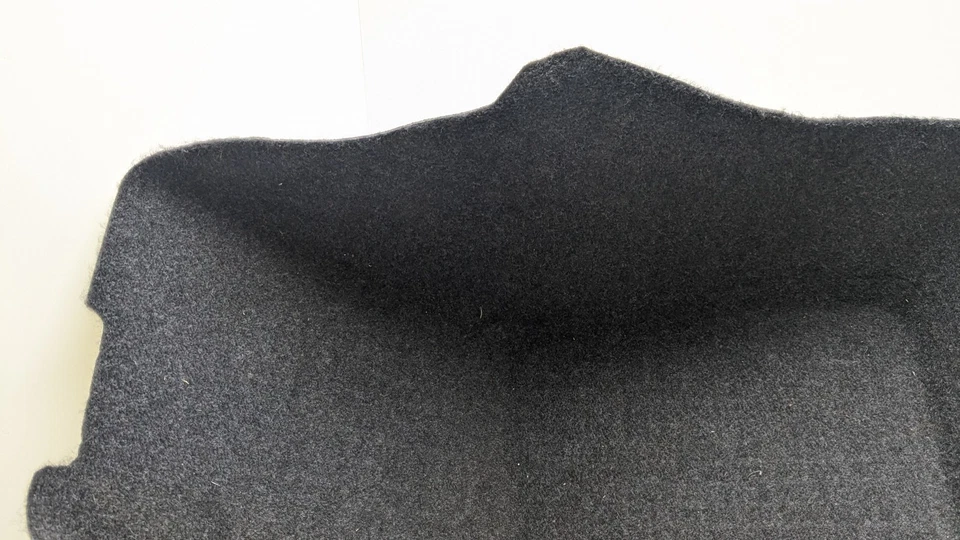 VOLVO XC40 FLOOR CARPET MAT LINER FRONT LEFT PASSENGER SIDE 32357672 2024 - Image 3 of 4