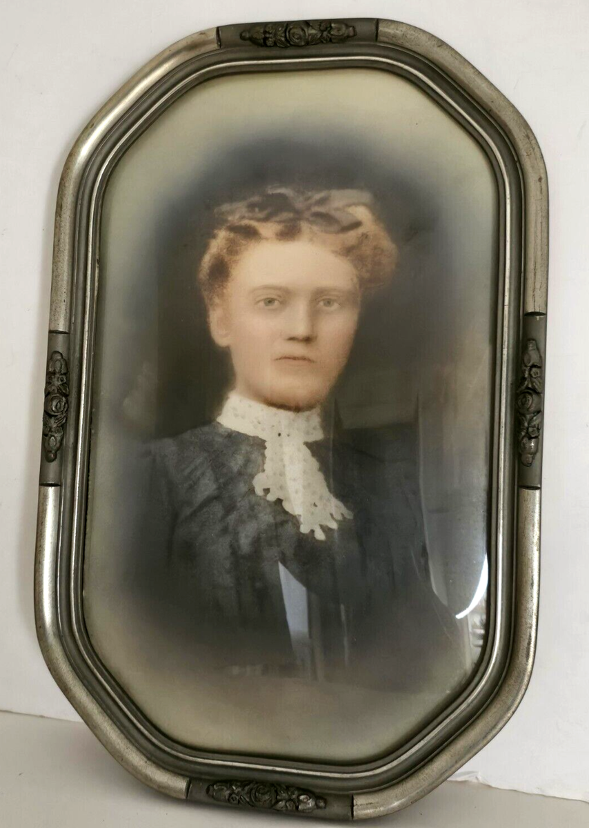 アンティク　ポゼリン　レイディ　フレーム Antique Convex Bubble Glass Picture Frame of Charming Fancy Lady