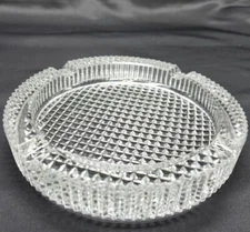 Vtg MCM Round Cigar/ Cig Ashtray,Glass Diamond Cut Pattern Bottom 7"  4 Slots