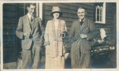 1924 Original Photo Woman two men Saunders & Patterson balmuir cabin Cig 4x2.5''