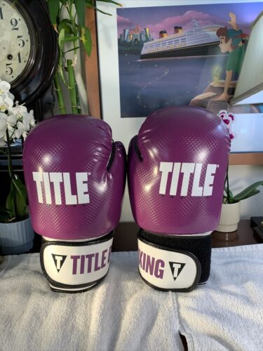 Title Boxing Gloves PURPLE Size Medium PRISTINE Shape