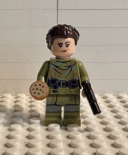 Princess Leia - Endor Outfit, Olive Green Camouflage Lego Minifig sw1296