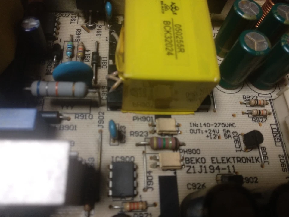 Fuente de alimentación TV Beko Elektronik Z1J194-11 Foto 2 de 2