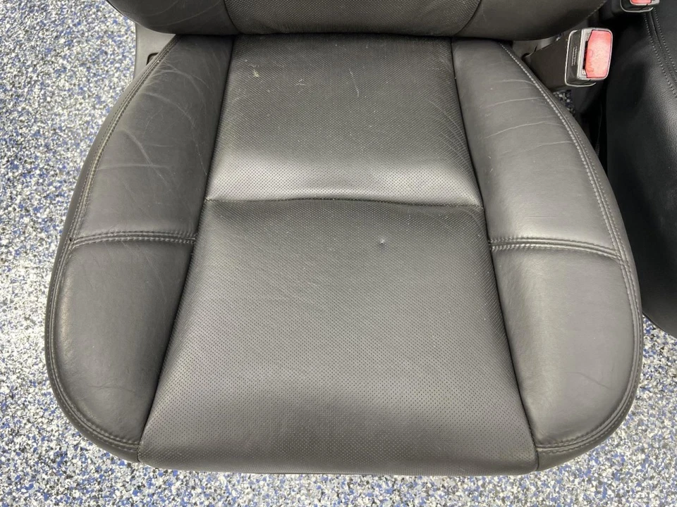 2014 GMC Sierra 3500HD Denali Pickup Front Rear Black Leather Seats 4dr904200 Foto 4 de 4