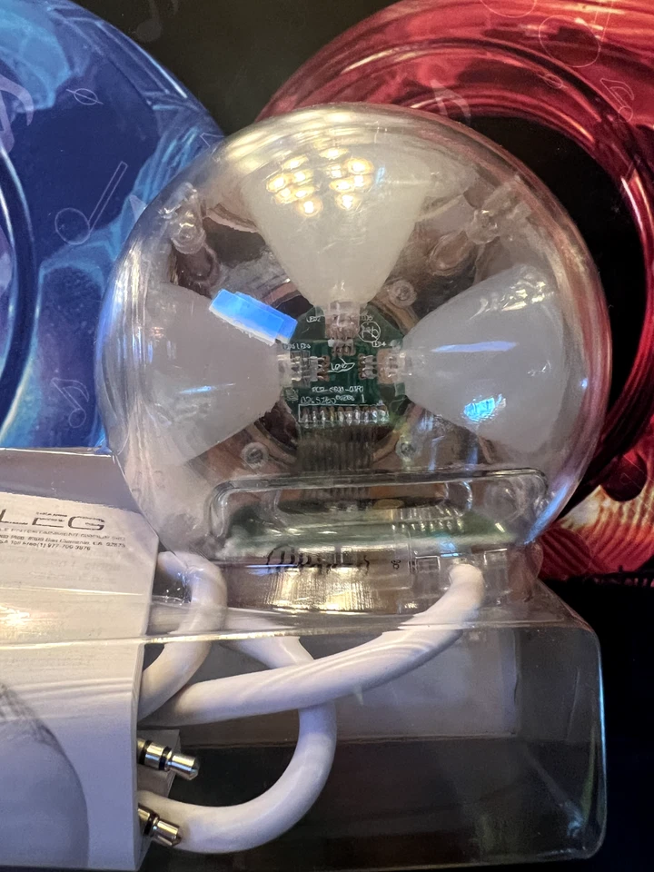 Light Waves: Color Changing Speakers with Real-Time Beat Recognition - Image 4 of 4