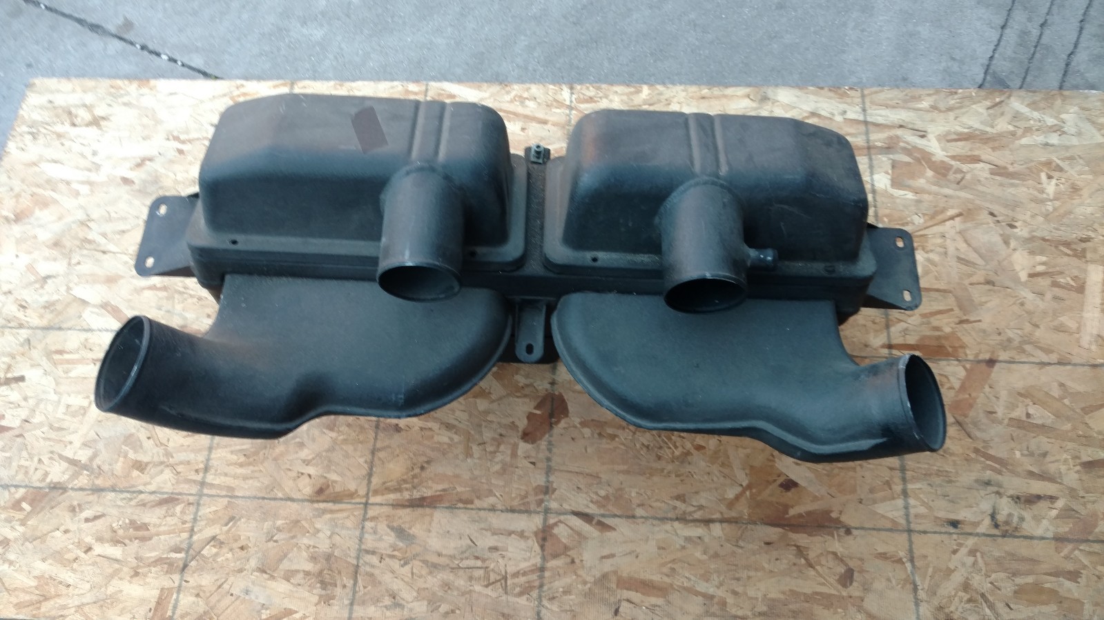 LAMBORGHINI GALLARDO AIR INTAKE CLEANER BOX OEM