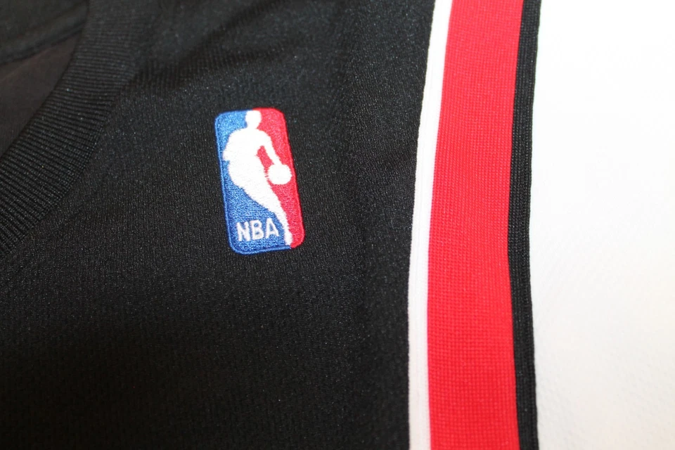 Mitchell Et Ness NBA AUTHENTIQUE T-SHIRT DE TIR CHICAGO BULLS 1997 Noir Neuf - Photo 2/4