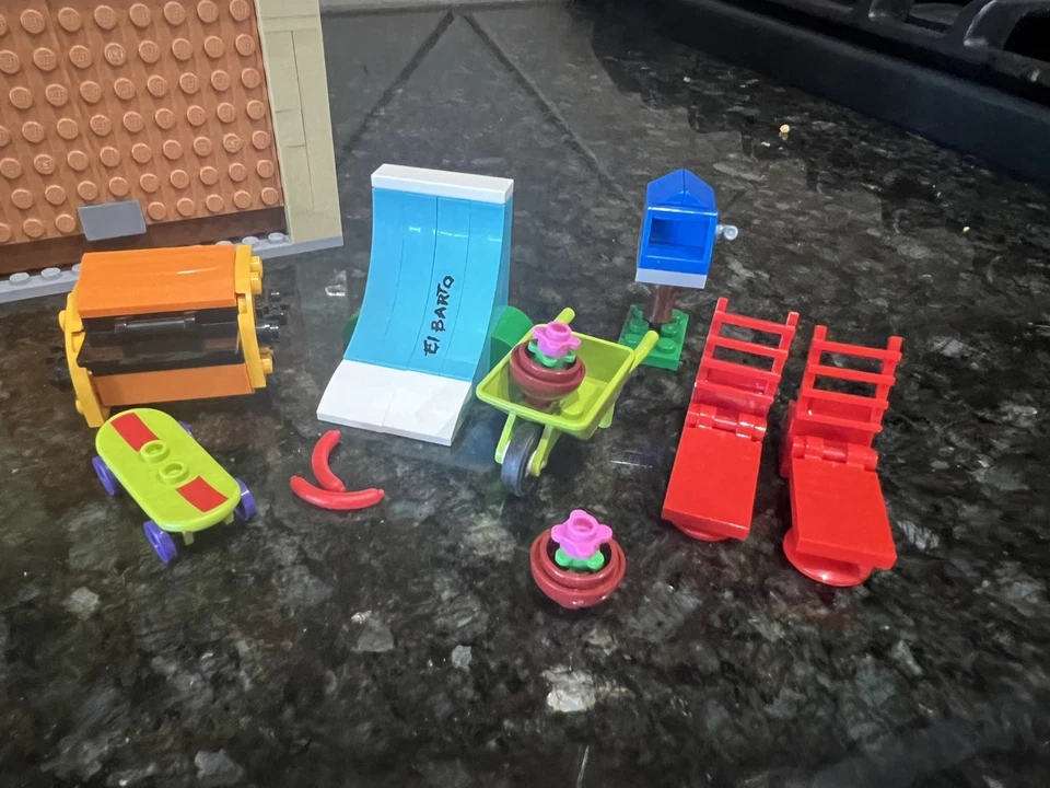 LEGO La Casa de Los Simpson (71006) 98% Completo con Instrucciones Foto 4 de 4