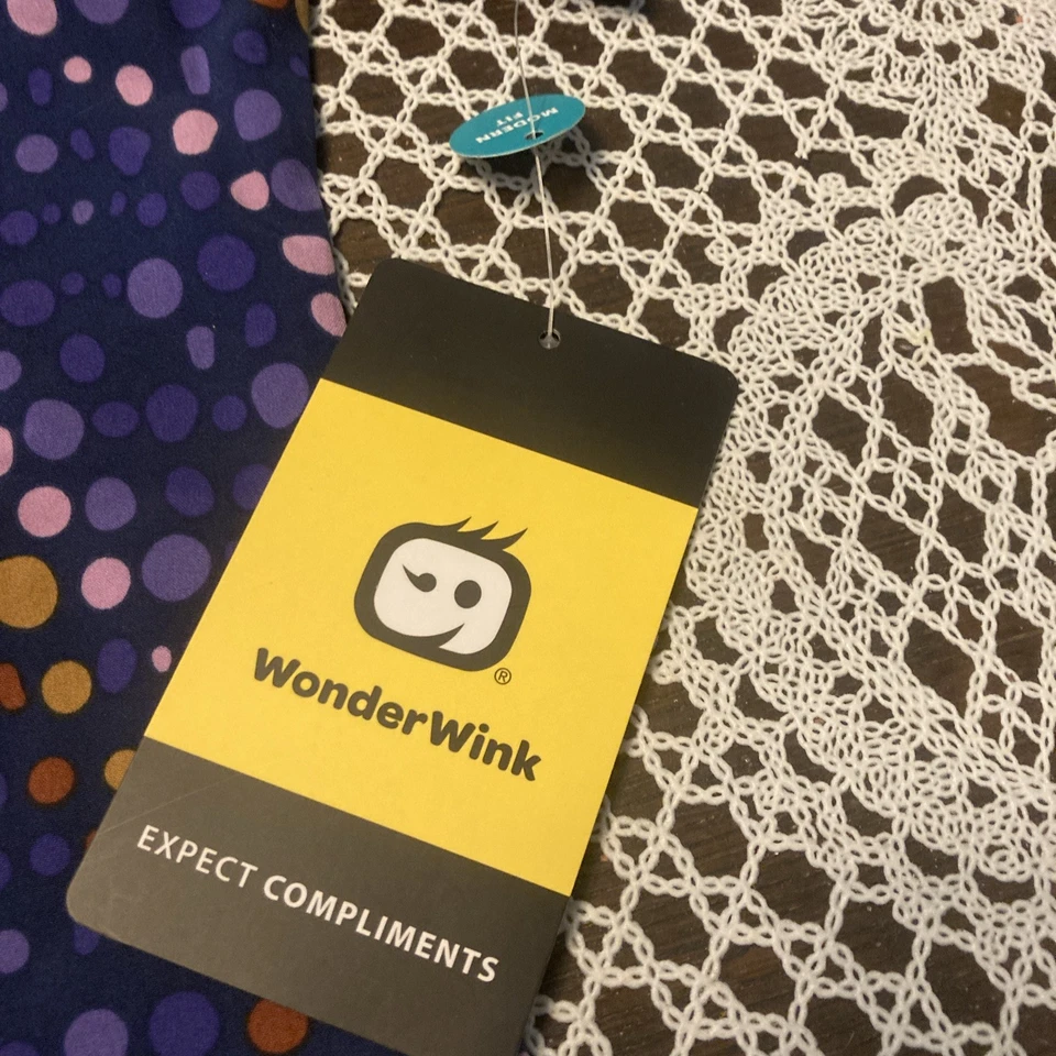 Wonder Wink Teal & Wine Purple Scrub Top Size S NWTS Ladies W/zip Pocket - Image 3 of 4