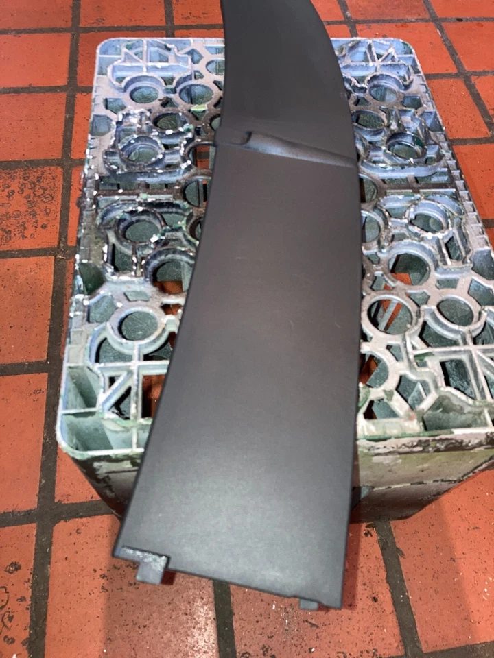 FIAT PUNTO EVO GENUINE 27,652 MILES LHS BONNET WASHER JET PANEL MINT CONDITION - Image 3 of 4