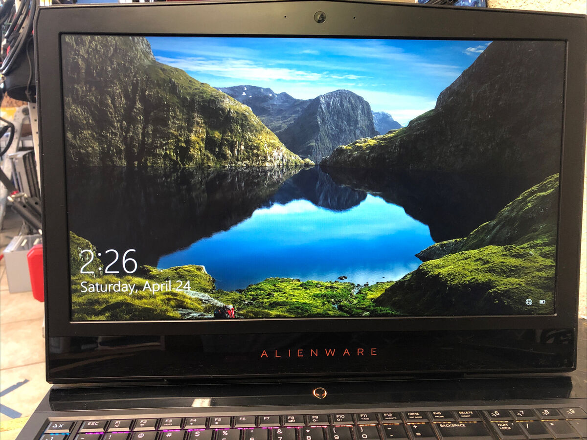 READ* Alienware 17 R5 17.3'' 256GB+1TB i7 8750H 16GB RAM READ* Alienware 17 R5 17.3'' 256GB+1TB i7 8750H 16GB RAM