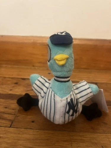NY YANKEES MO WILLEMS PIGEON KEY CHAIN SGA PLUSH 4” 7/13/2025 MLB BASEBALL