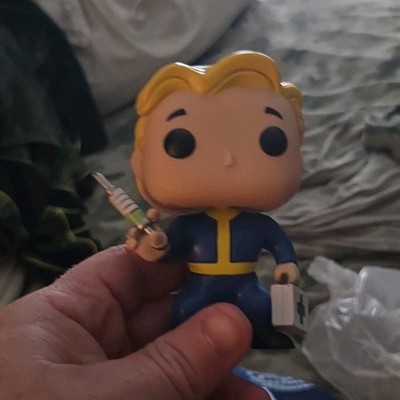 Funko Pop! Vinyl Vault Boy Fallout #111 Blue Suit Med Kit Vinyl Figure