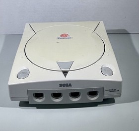 SEGA Dreamcast HKT-3020 Console w/ 2 Controllers HKT-7700, 2 VMUs, Cords,OEM Box