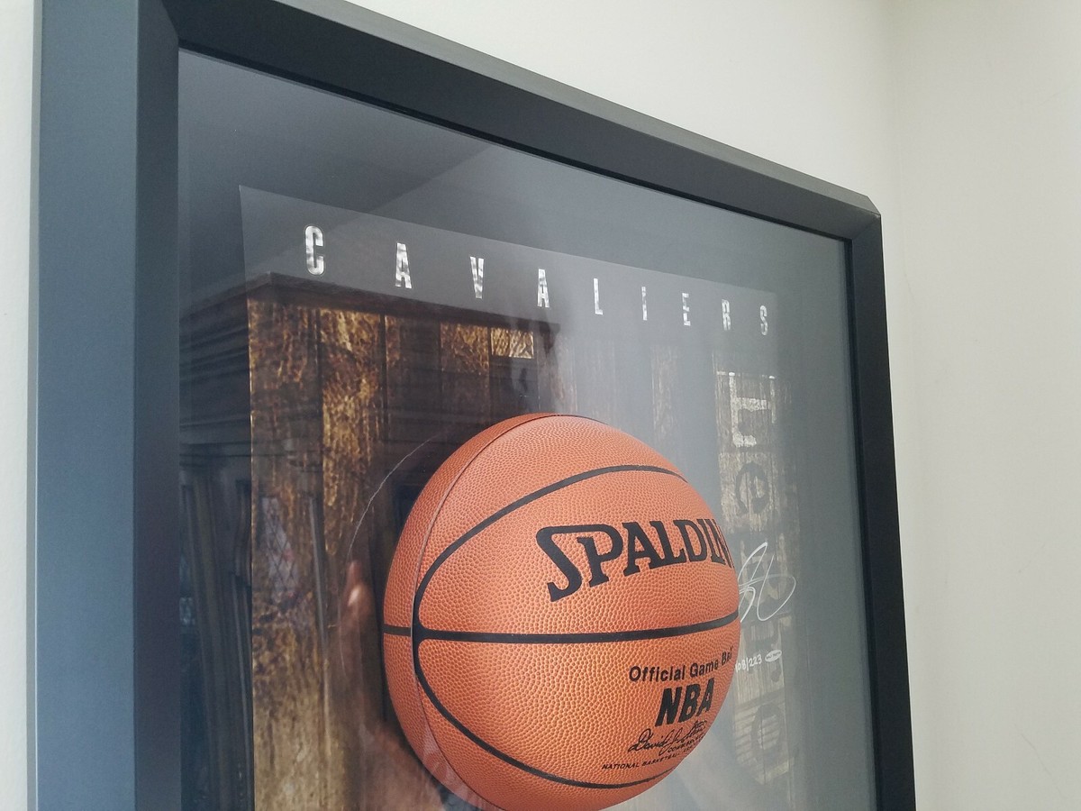 Lebron James Signed AUTO NBA Cavs Breaking Break Through