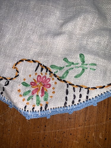 3 Piece ANTIQUE Vintage 1920s Arts & Crafts Linen Embroidered DOILIES Set - Picture 9 of 12