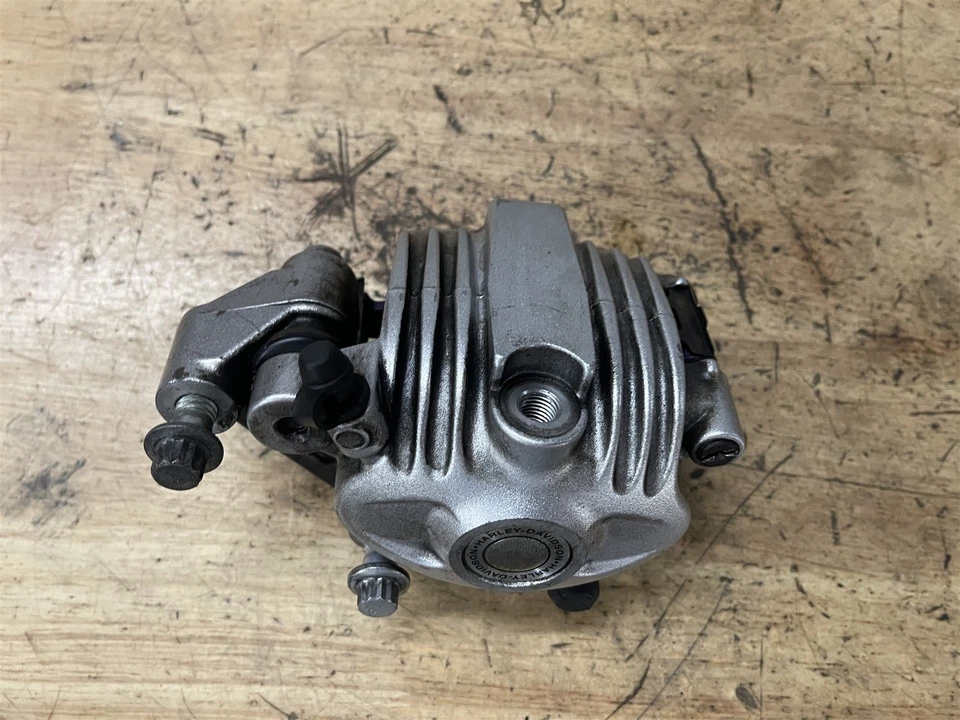 Pinza de freno delantera OEM Harley Davidson Sportster XL 1200 883 04 05 2004 2005 Foto 2 de 4