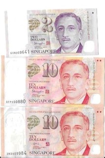 Singapore $2 $10 x 2 Portrait Bank Notes Going Very Cheap