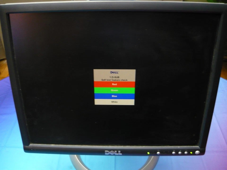 Vintage Dell 2001FP Monitor 20 Inch LCD UXGA Power Tested VGA DVI S-Video - Image 2 of 4