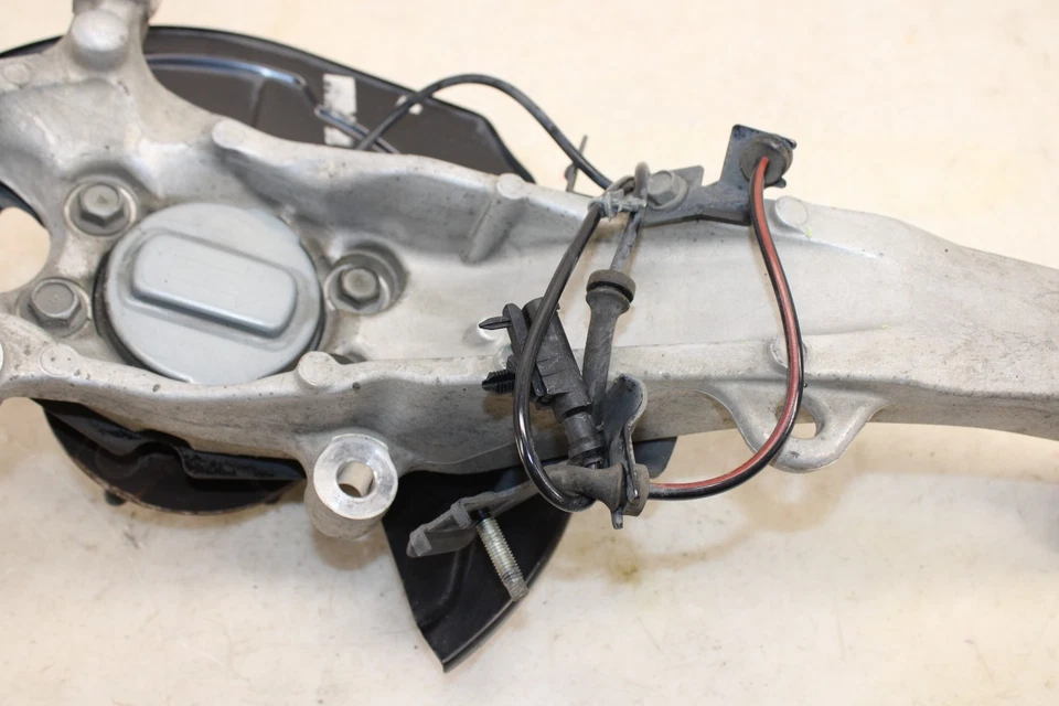 Nissan 370z 2013-2020 nudillo delantero izquierdo/husillo OEM MW59 Foto 3 de 4